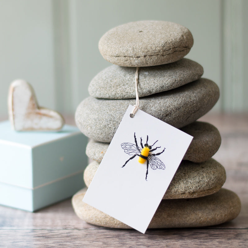 Gift Tags with a Bee, pack of 6