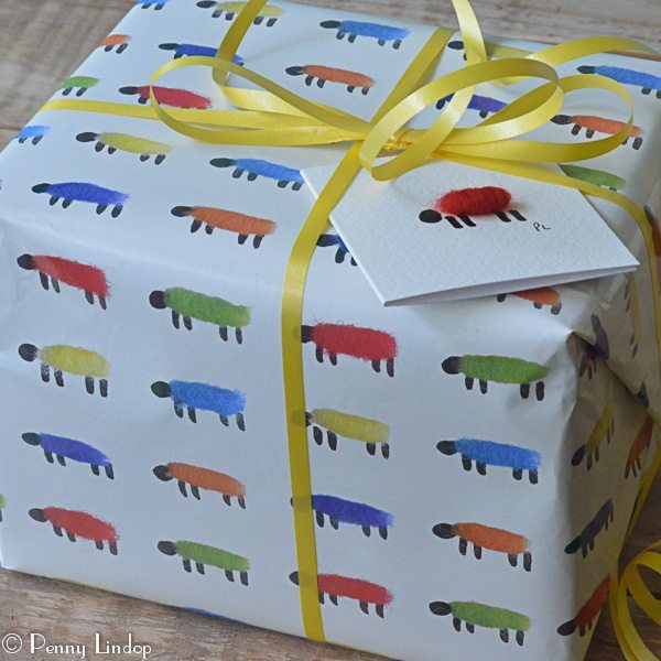 Gift wrap and tag - Sheep